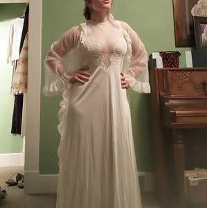 Classy Vintage Nightgown and Robe